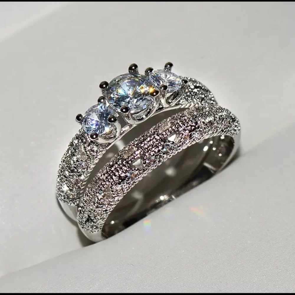 3 Stone wedding ring set